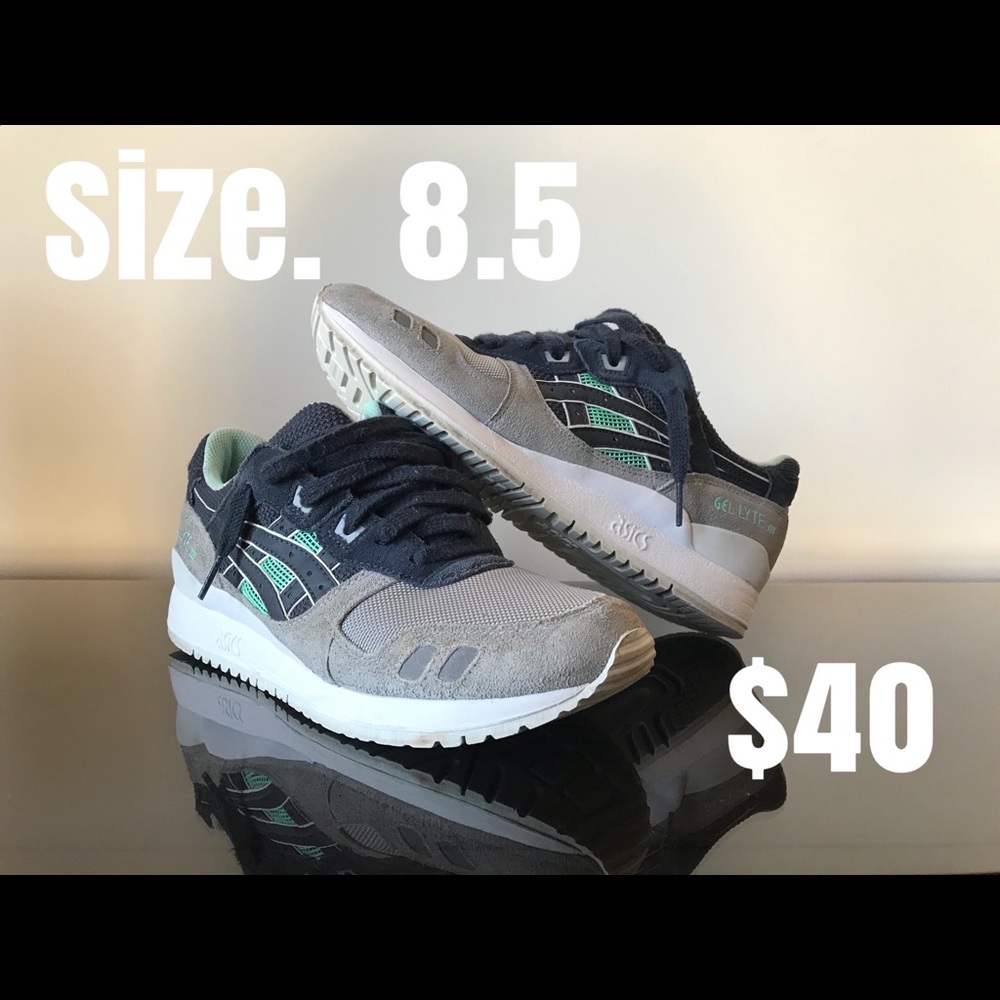ASICS for sale. Yes but like new conditions